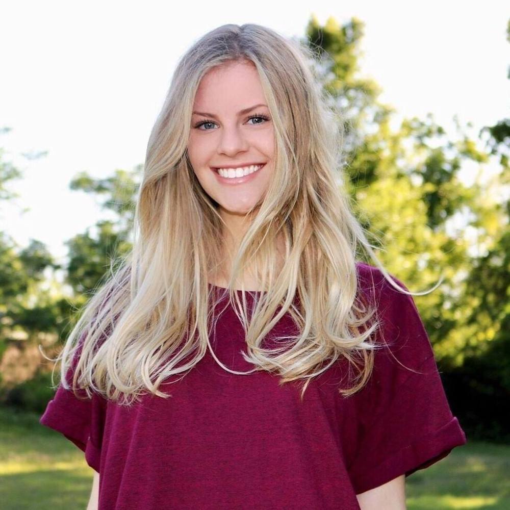 Meet your Posher, Courtney